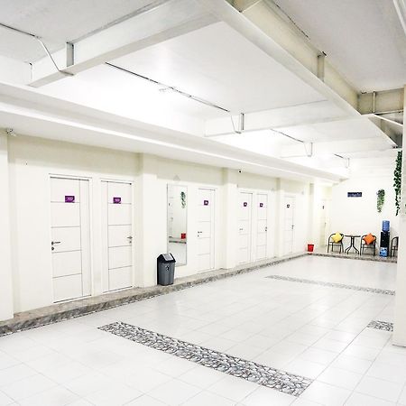 C.Stone Hotel Surabaya Exterior foto