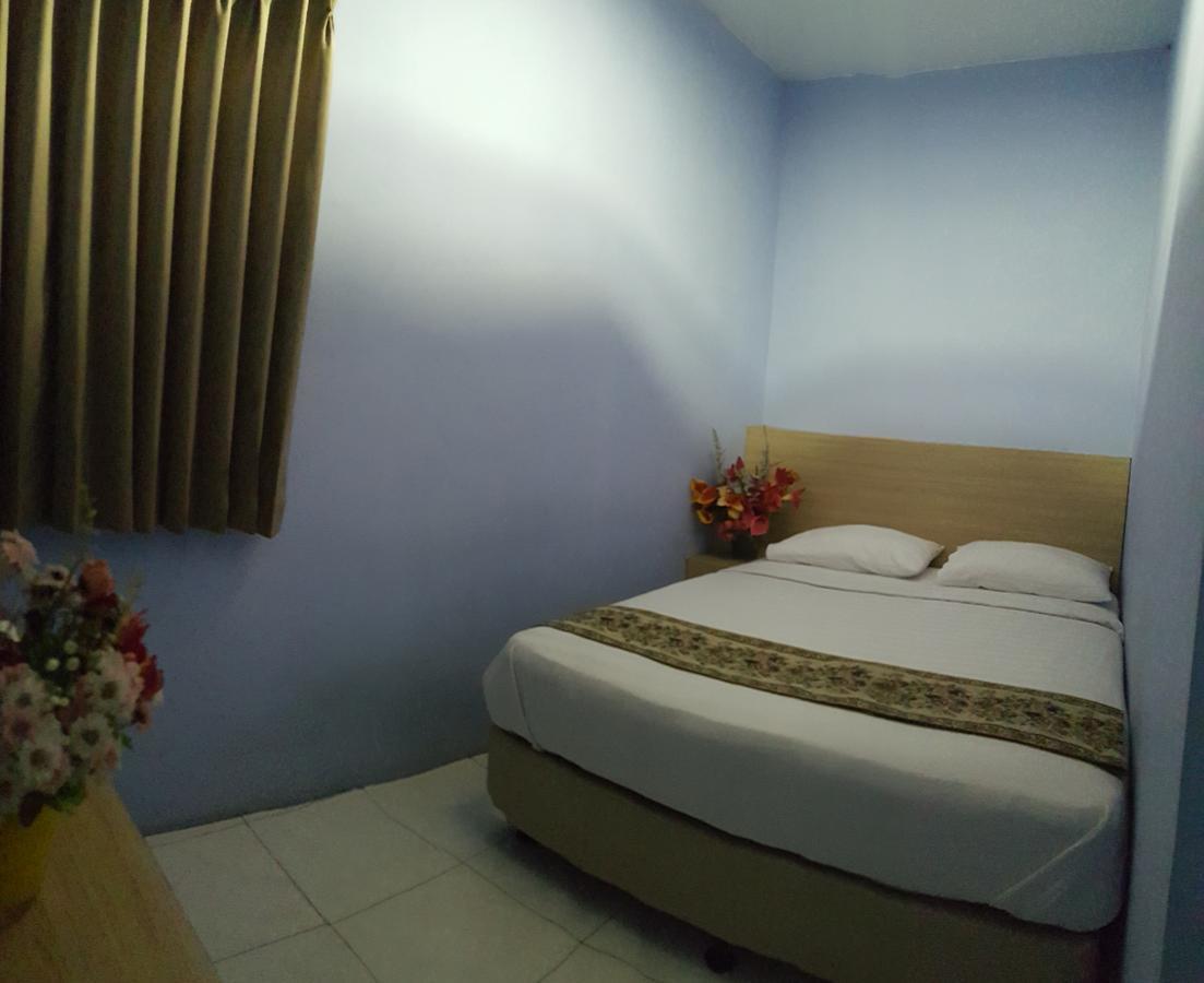 C.Stone Hotel Surabaya Exterior foto